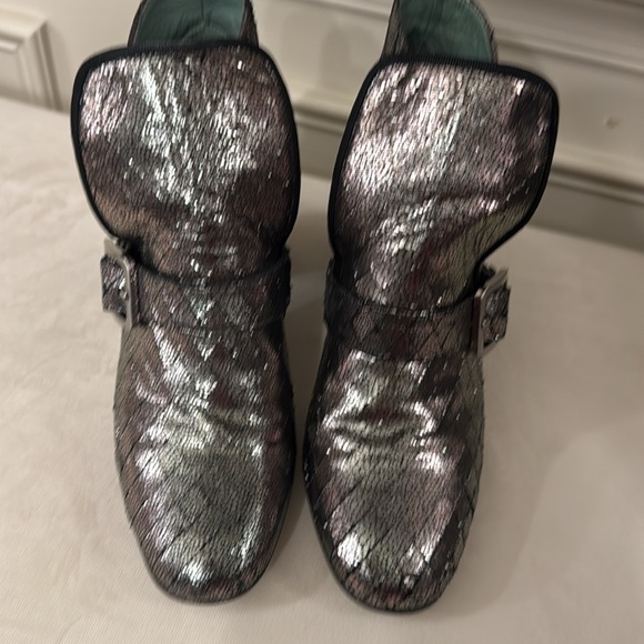 Paola d’Arcano shiny dark silver ankle bootie with buckle sz 38 - Picture 5 of 8